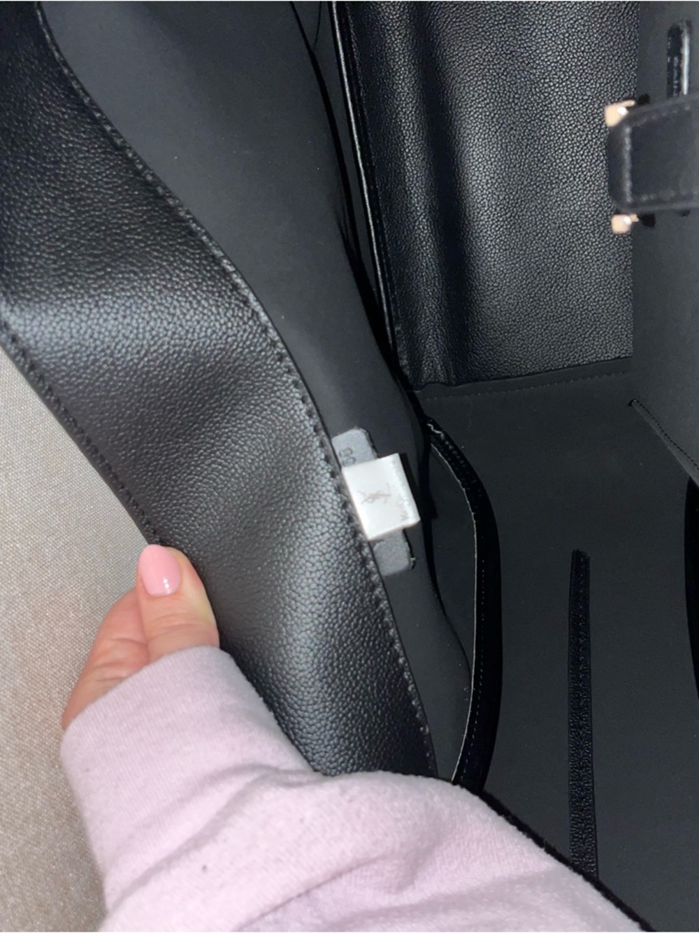 Bea Black Leather Tote Bag with Gold YSL Logo - Picture 10 of 10
